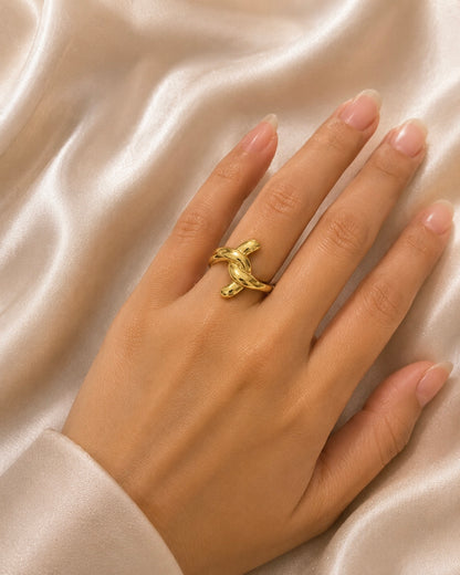 Golden Knot Ring