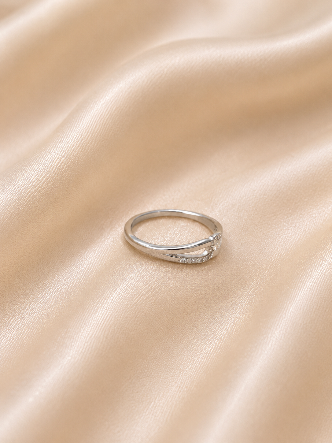 Celestia Twist Diamond Ring