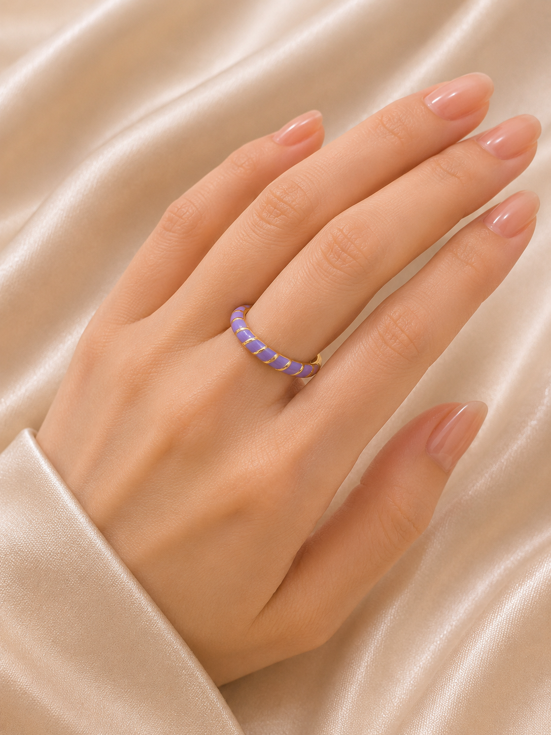 Lavande Aura Gold Ring