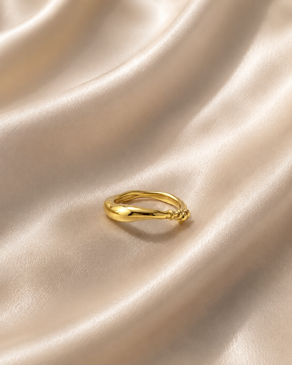 Liora Flow Ring