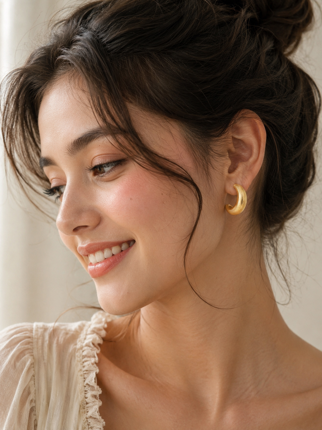 Golden Curve Luxe Hoops