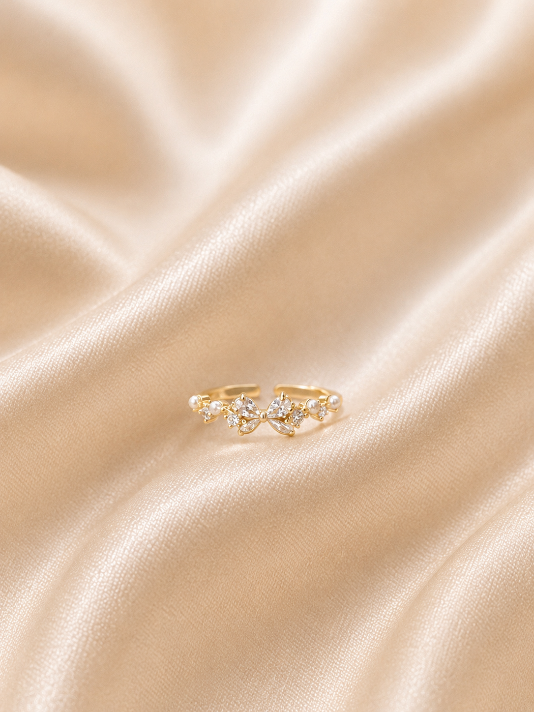 Celeste Bow Pearl Ring