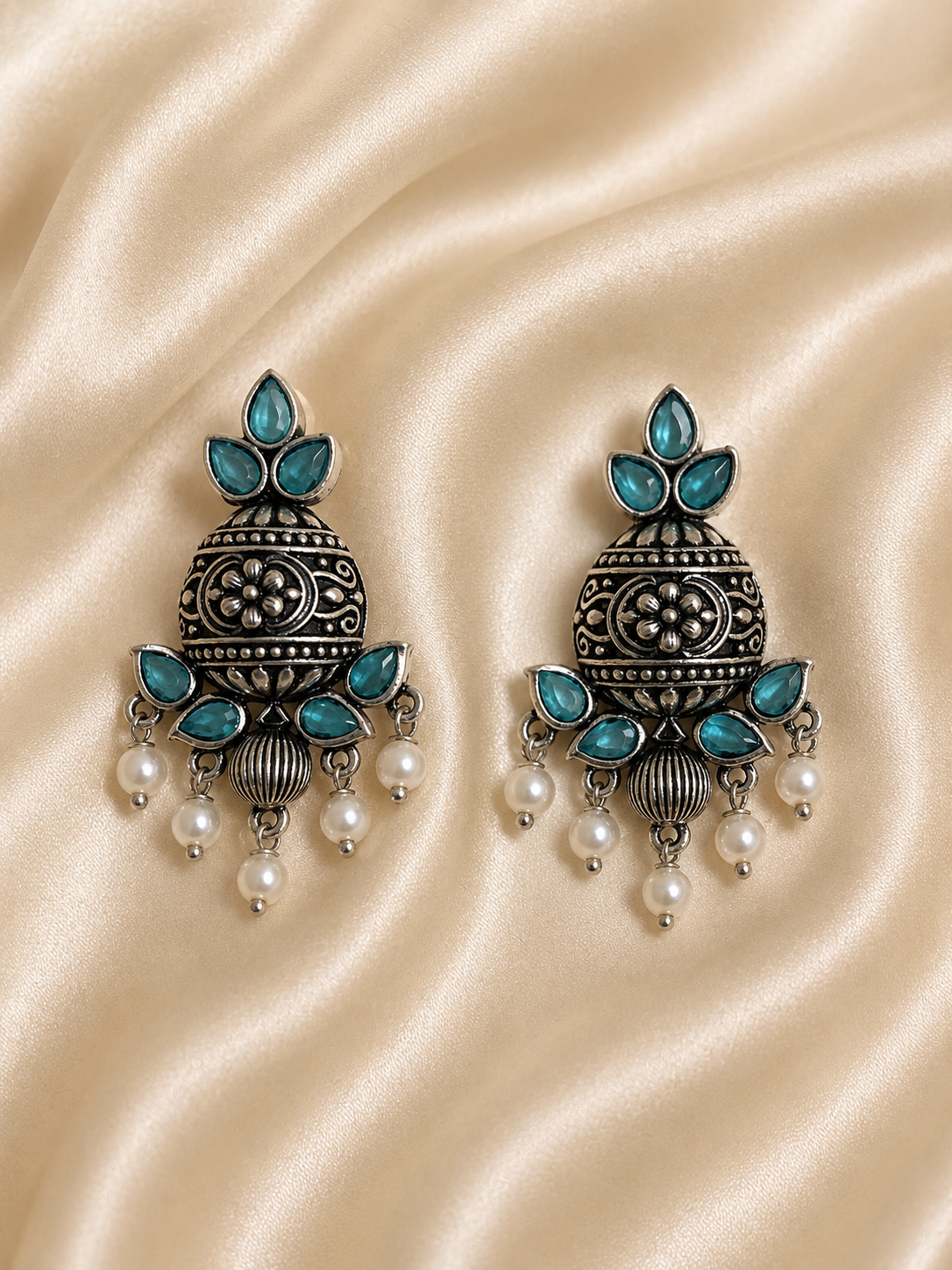 Azure Heritage Pearl Earrings